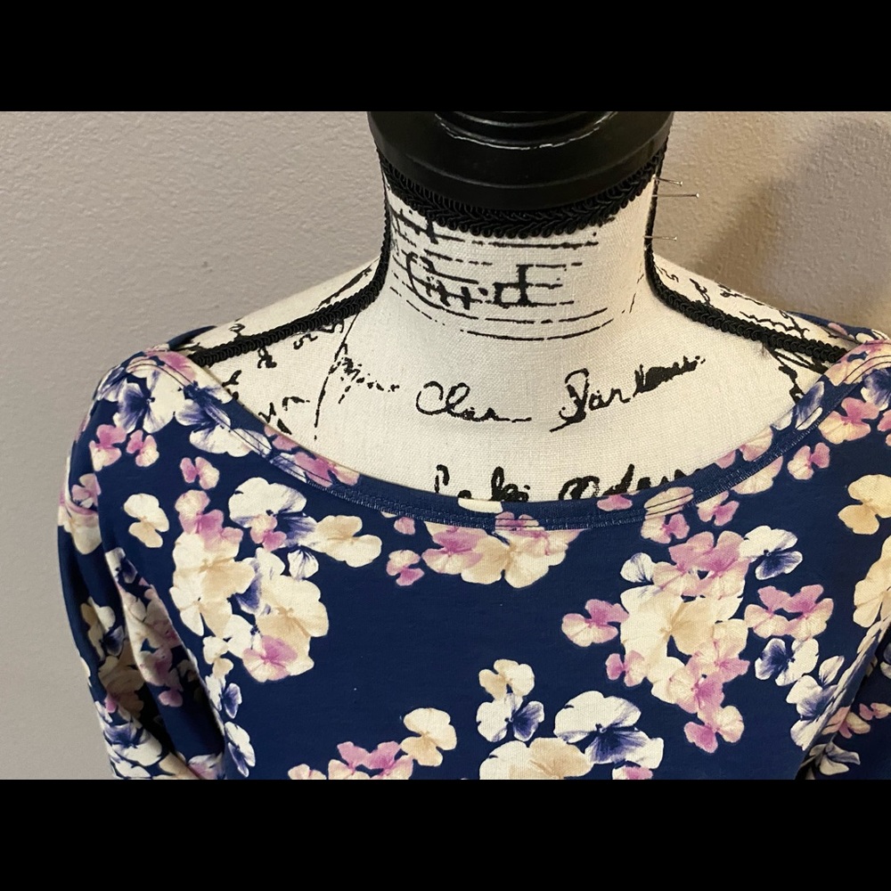 Floral tunic boat neck
